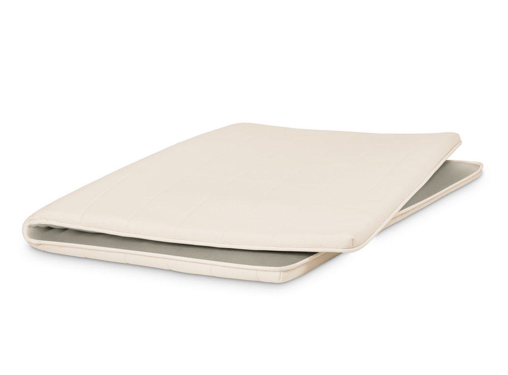 The Birch Plush Organic Mattress Topper is fiberglass free.